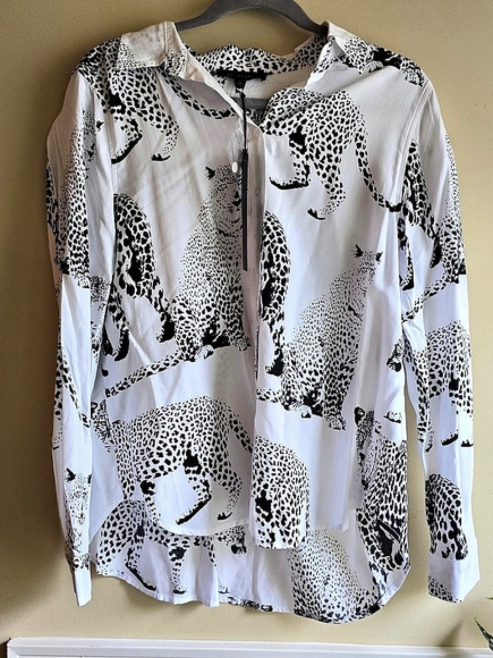 ANNEDELANCEY Leopard Print Blouse in White & Black Size Medium Like New